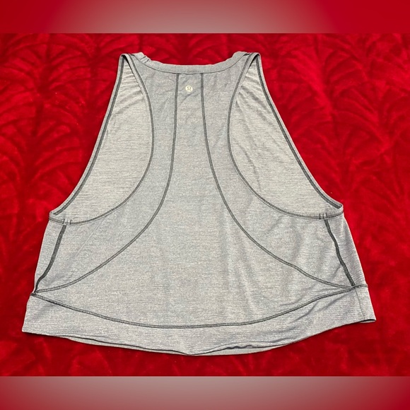 Size 8 Lululemon Gray Tank. Excellent Condition! Measurements in pics! ⭐️🔥⭐️ - Picture 8 of 9